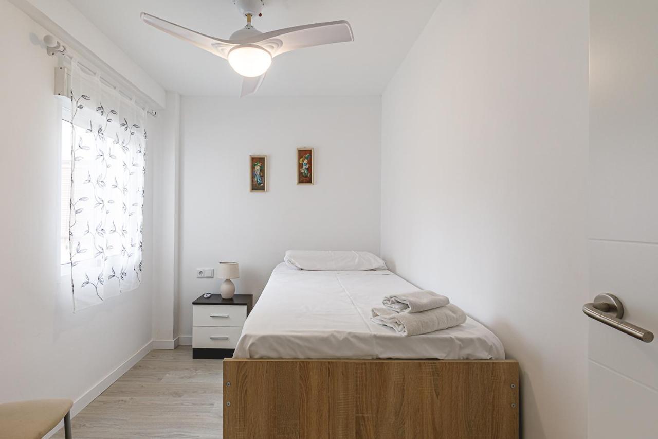 Luminoso Y Acogedor Apartamento Con Ac Аликанте Екстериор снимка